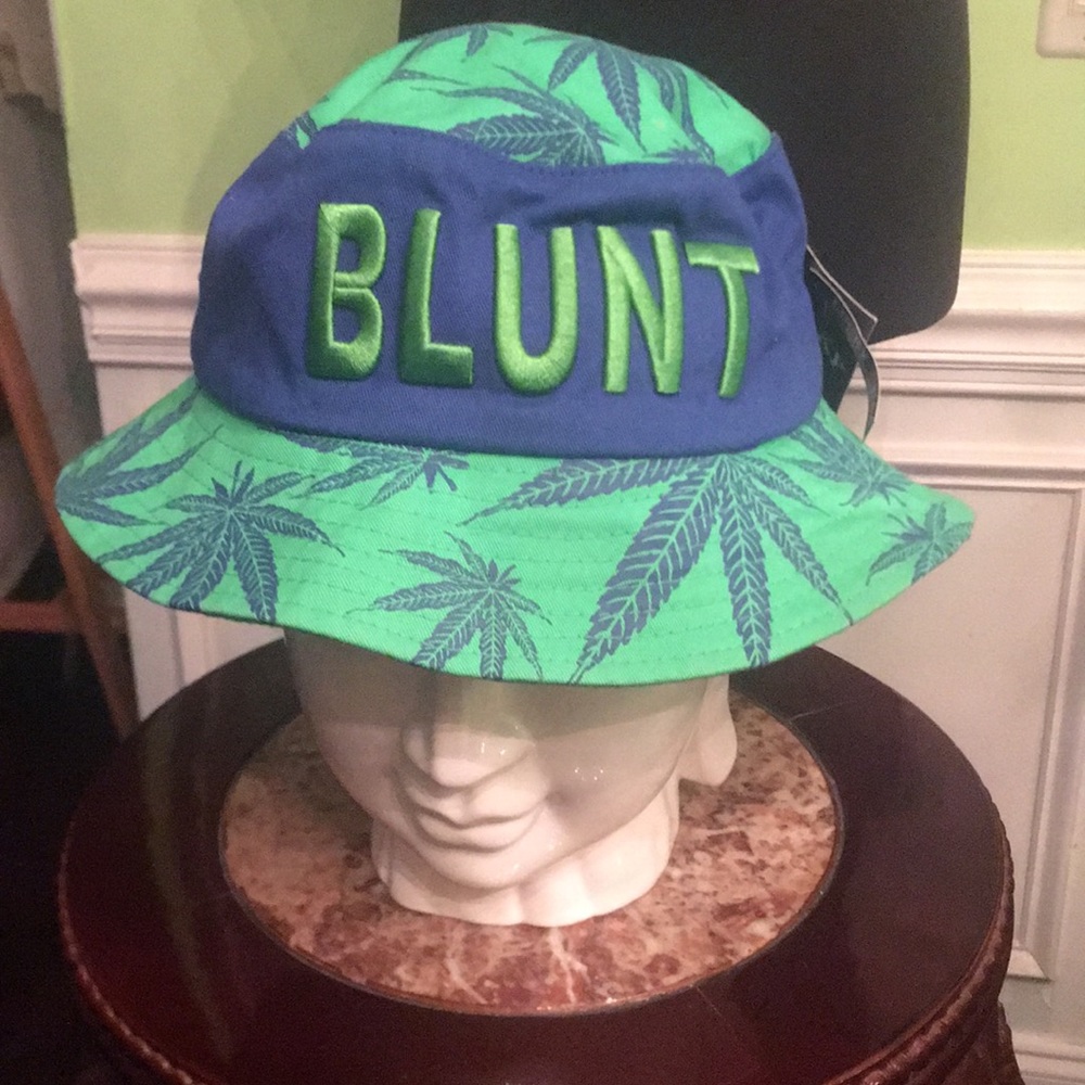 Lucky 7 brand hat NWT